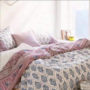 UO full/queen duvet cover set
